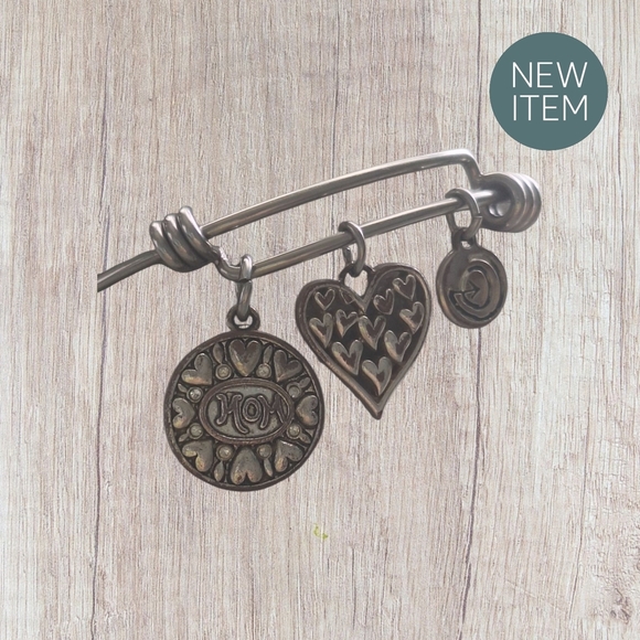 Footnotes Silver Charm Bangle Bracelet For MOM - Picture 3 of 7